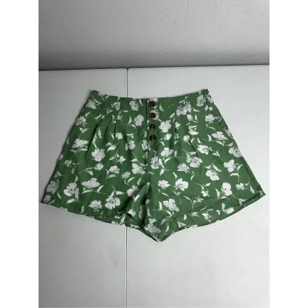Alya Romantic Lined Shorts Floral Print Front 4 Buttons Bohemian Size L